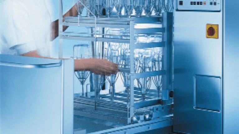 Free-Standing Glassware Washer