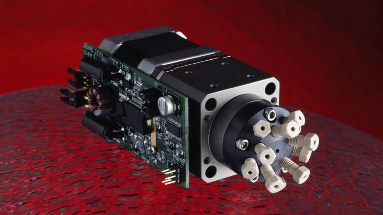 Integrated HPLC Injector