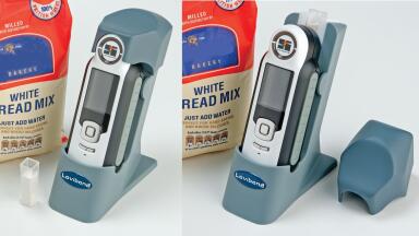 New Hand-Held Spectrocolorimeter 