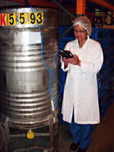 Portable CO2 Analyser gives early warning of Fruit Contamination
