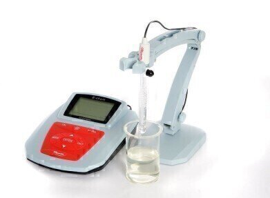 High Precision Laboratory pH and Conductivity Meters
