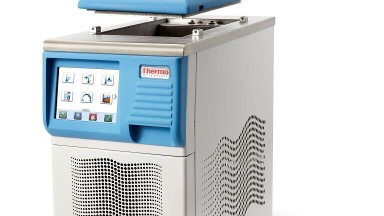 Experience the benefits of going headless with the Thermo Scientific VersaCool Refrigerated Circulating Bath