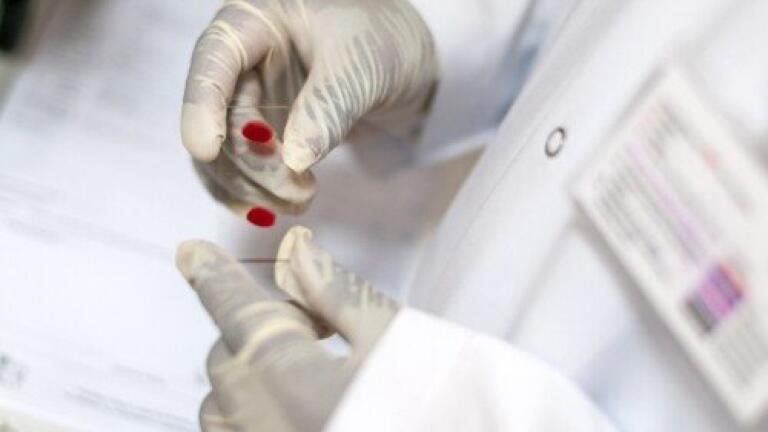 UK law passes sale of HIV home tests