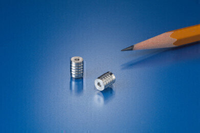 Miniature Medical Grade 316 S/S Check Valve is Ideal for Plastic Manifolds
