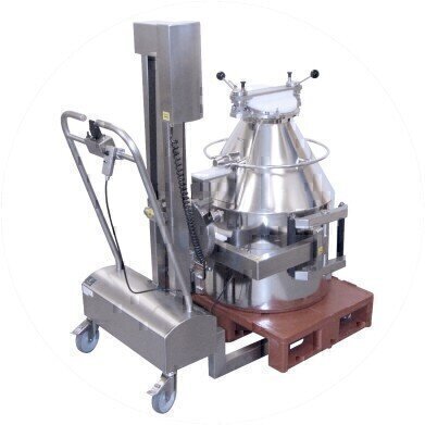 Teamwork Produces Winning Clean-Room Lifting Range
