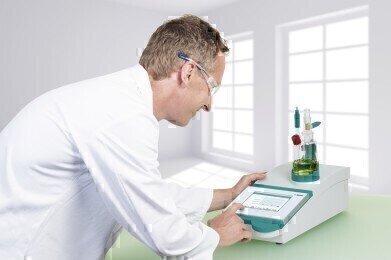 New 917 Ti-Touch Coulometer
