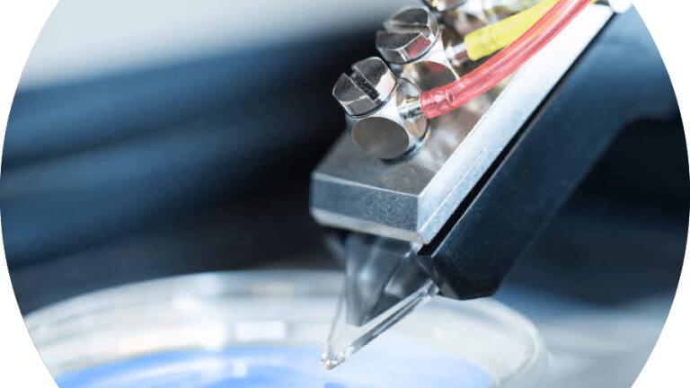 Lab-on-a-Tip Tool for Single-Cell Studies