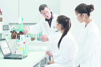 Training Academy Supports Customers Throughout the Instrument Lifetime