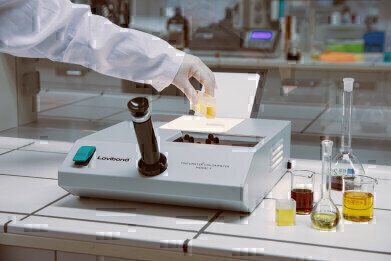 Does Colour Measurement Make You See Red . . . or Yellow?