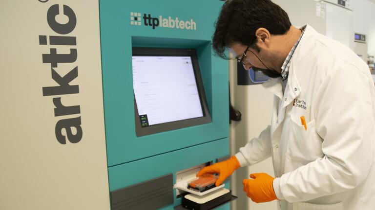 Automated Screening helps to Fight Crop Disease