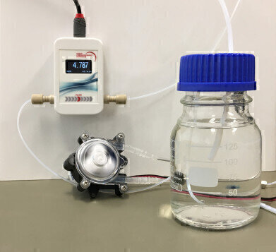 Fast and Accurate Measurement of Mass Flow from Peristaltic Pumps