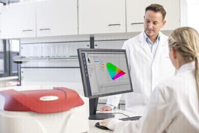 Streamlined lab efficiency with LMS integration for UV/Vis devices