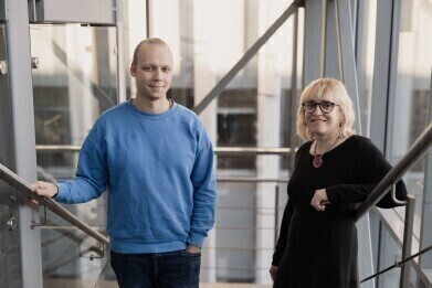 Structural insights reveal unusual bacterial immune signal