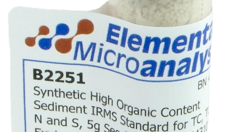 High-precision synthetic sediment standard for IRMS and TOC 