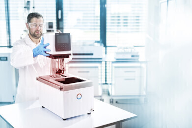 Smart, sustainable thermostats for precision temperature control