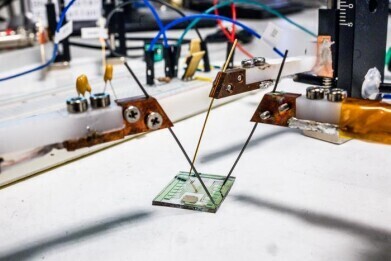 Artificial neuron built from conductive plastics replicates key functions of human brain cells