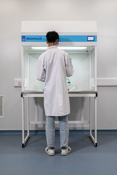 Advanced containment cabinets expand hygienic lab solutions