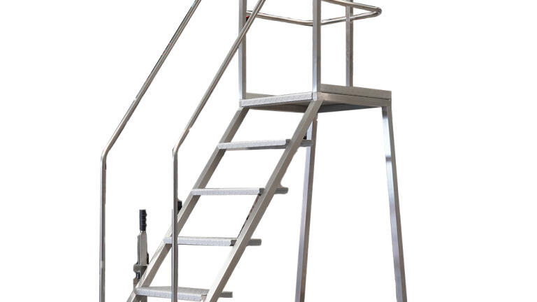 Upgraded mobile safety steps meet BS EN 131-7 standard